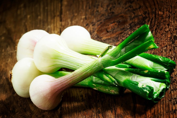 White / Red Onions With Green Stems